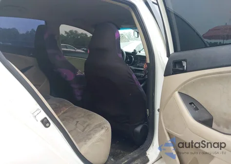 2015 Kia Optima Lx z USA, uszkodzony, nr VIN KNAGM4A77F5648515